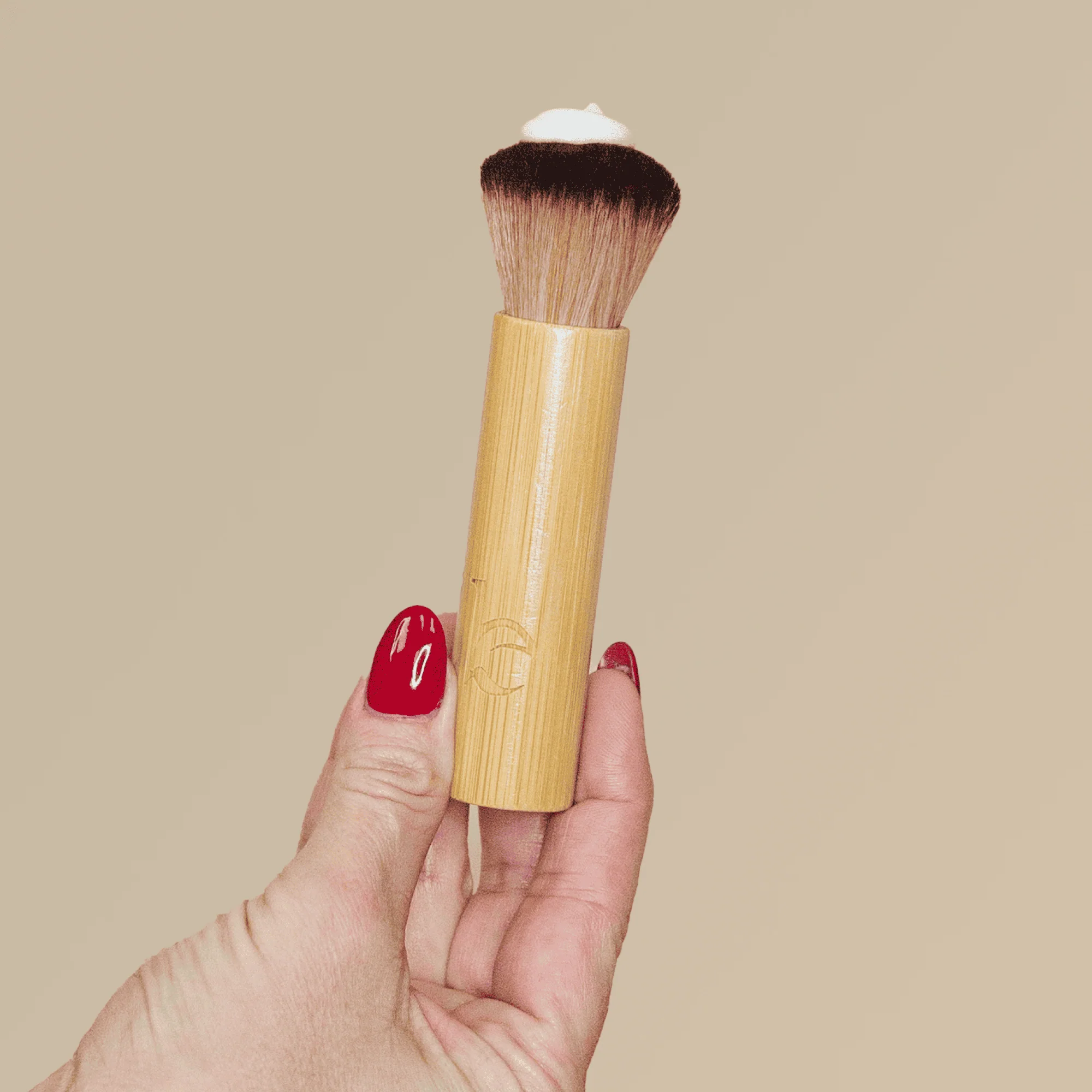 Self Tanner Kabuki Facial Brush - Image 9